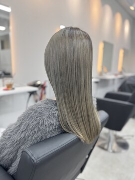 セカンズ(222) 透明感ハイトーンカラー×髪質改善トリートメント