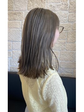 ヴァン カウンシル 川口店(VAN COUNCIL) きりっぱなしボブ×カーキベージュ【東川口 美容室】