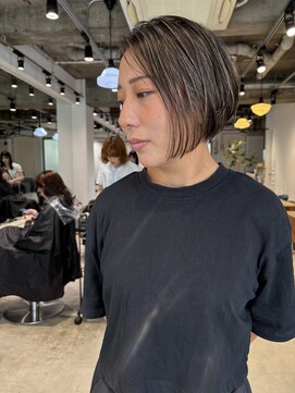 ダンボ(DUMBO) 前下がり ショート ボブ