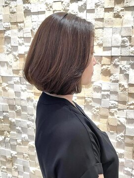 ザック ヴィ(ZACC  vie) ★透明感ウォームブラウン/ひし形ボブ/大人ヘア/グレイカラー