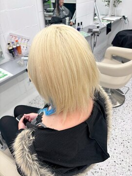 エニフォーイーストハム(Eni for eastham) ビフォーアフターあり/ケアブリーチ/縮毛矯正/ホワイト