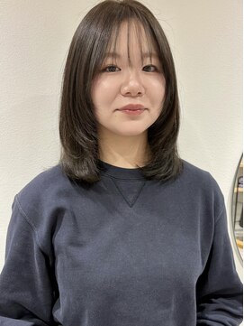 ラミエバイメルト 下北沢(lamie by melt) 顔周りレイヤーカットクビレオリーブベージュ下北沢20代30代人気