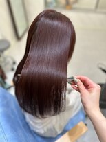 エミン(emyn)&nbsp;ブリーチなし カシスピンク 髪質改善 ワンホンレイヤー