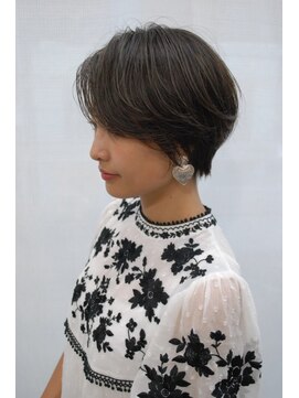 ニーナ せんげん台(nina) 大人女性におすすめ☆シルエットの綺麗な大人女性ショート