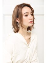 クラッチ ユニ(CLUTCH uni)&nbsp;くびれミディナチュラルワンカールボブe4