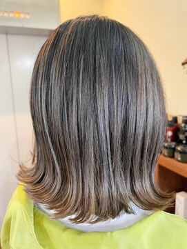 ウル(Ulu) 子育て奮闘中ママさんにオススメバレイヤージュ！