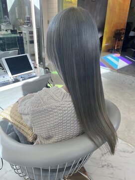 ロンドルーチェ 心斎橋(Lond luce) ダークアッシュ/ミディアムレイヤーカット［髪質改善/縮毛矯正］