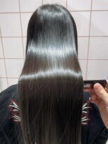 ロンドルーチェ 心斎橋(Lond luce)&nbsp;ダークアッシュ/ミディアムレイヤーカット［髪質改善/縮毛矯正］