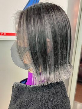 マックス フォー ヘアー(MAX FOR HAIR) 【デザインカラー】外ハネボブ×高めインナーカラー◎