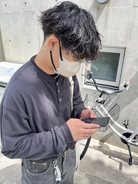 アイズ 海老名(AIZU) 波巻きパーマ スパイラル 緩めパーマ マッシュ ニュアンス 眉毛