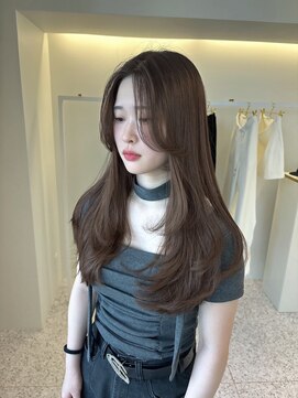 ラヴィ(Lavie) 上品ローレイヤー/アッシュベージュ