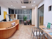 マジム(Mazim)の雰囲気（開放感のあるエントランス）