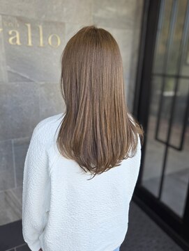 メゾン アヴァロ(Maison Avallo) やわらかベージュカラー