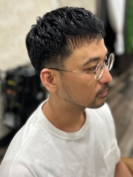 ビューティーアンドバーバー ボンド(beauty&barber Bond)の写真/【バーバー併設】フェードやニュアンスパーマ…人気のスタイルもお任せ◎迅速×丁寧な施術に定評あり◇