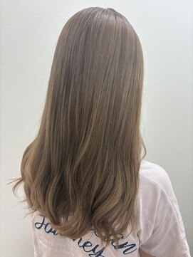アールモンドヘア新世界 【北見】#レイヤーカット#ベージュ#レイヤー