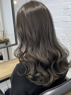 クラン 岡本(Chlan) 透明感グレージュ×大人ゆるウェーブ