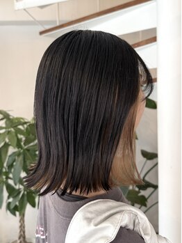 『顔まわり重視したカット』扱いやすくカットラインがより美しいシルエットに◎