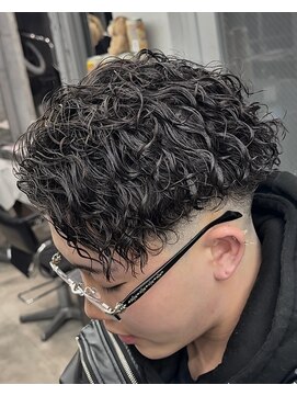 オーバル ジングウマエ(OVARL jingumae) スパイラルパーマ