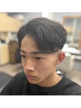 ケイ美容室 テーパーフェード×フェザーパーマ