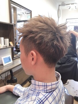 ヘア プロデュース アイモ(Hair Produce Aimo) ワイルドアップバングのイケメンアッシュ☆