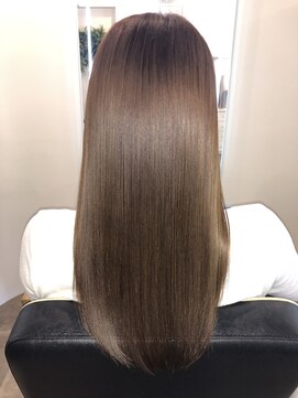 アールサロン アオヤマ(Rr SALON AOYAMA) サファイアミネコラストレート