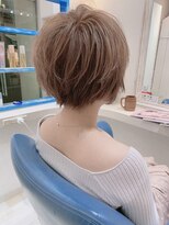 ウーロス(uros.)&nbsp;ショートボブ☆シナモンベージュ