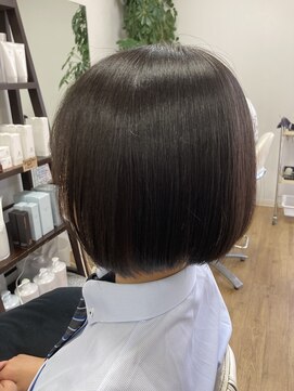 ナチュラル(Natural) 刈り上げショートボブ