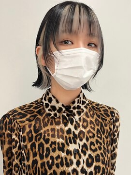 ツキ 横浜店(tuki) インナーカラーケアブリーチイヤリングカラーハイライトミニボブ