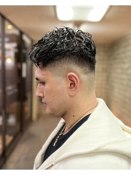 ヒロギンザ 新橋日比谷口店(HIRO GINZA) アップバングスキンフェード