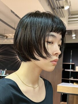 ダブ アオヤマ(DaB AOYAMA) 切りっぱなしボブショートボブオン眉前髪カット丸みボブ