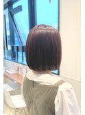 ピンクバイオレットカラーのボブスタイル