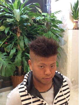 ボンビィヴァン(bon-vivant) アッシュカラーとツーブロックカット