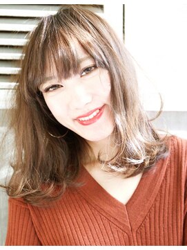 ヘアーアンドアトリエ マール(Hair&Atelier Marl) 【Marl】アッシュグレージュのセミディスタイル