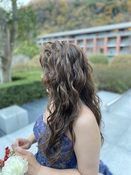 サロンドプランセス(SALON DE PRINCESSE) ふわふわダウンスタイル