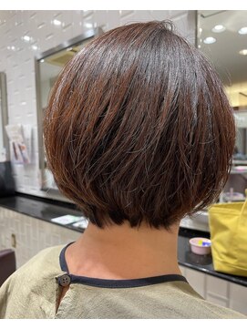 オーラビーヘアー(AURA b HAIR) 重めショートボブ