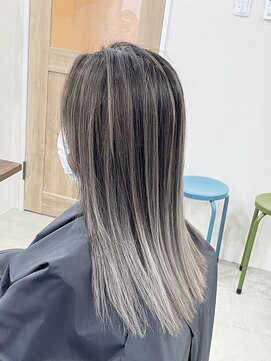 ホンネ(honne.) ホワイトシルバー×バレイヤージュ