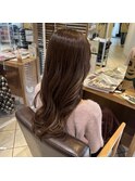 ベージュ×ゆる巻きロング