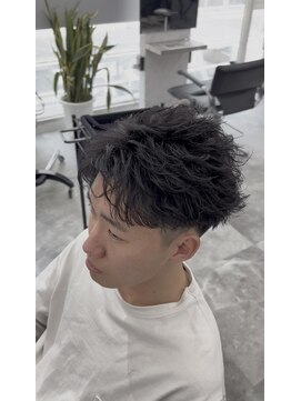 オム ブランシェ(HOMME BLANCHE’) 【Ryo】スパイキーフェザーパーマ