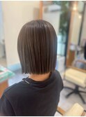 切りっぱなしボブスタイル
