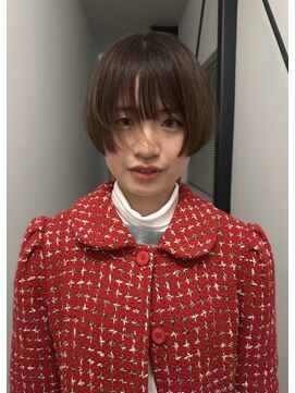 シアター(CIARTOR) マッシュ感のあるショートボブスタイル