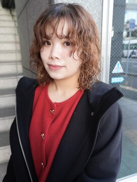 ピア ヤクイン(Pia Yakuin) トレンドレイヤーパーマ/顔周りレイヤーカット/福岡