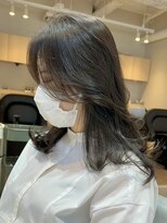 ザックジングウ 表参道(ZACC JINGU) レイヤーカット/ミディアム/グレージュ