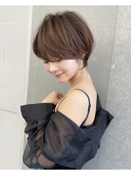 アスター 天神大名店(Aster) ショートボブ/ニュアンスカラー/グレージュ ツヤ髪スタイル