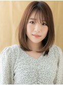 カーキブラウン前下がり小顔ミディアムレイヤーX越谷30代40代