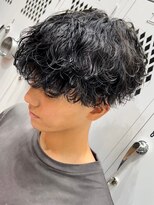 波巻きスパイラルパーマツーブロックツイストパーマメンズヘア