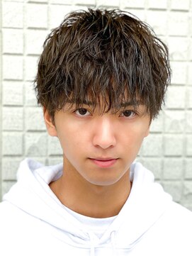 エルマーク 梅田(L-MARK) スパイラルパーマツイストパーマアップバング短髪メッシュ