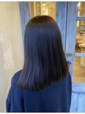 ロング切りっぱなしストレートヘア
