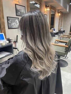 サニー 渋谷(SUNNY) バレイヤージュ、ハイライト、レイヤーロング、グレーベージュ