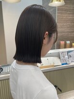 ポジ(poji)&nbsp;切りっぱなしボブ　ブルーブラック　ブリーチカラー　暗髪