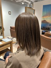 ブラウン染料を多く配合しており、しっかり白髪をカバーする事に特化してます☆